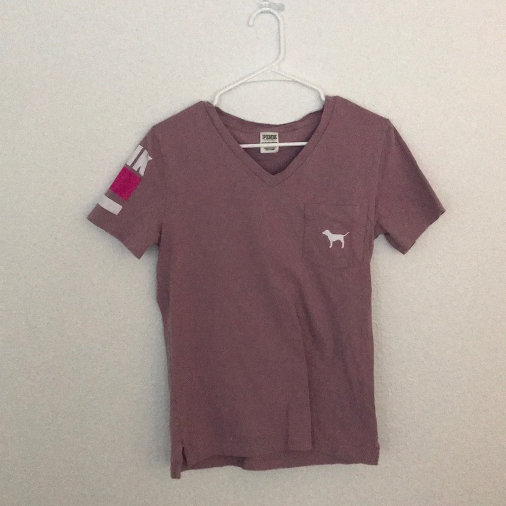 mauve v neck pink tee